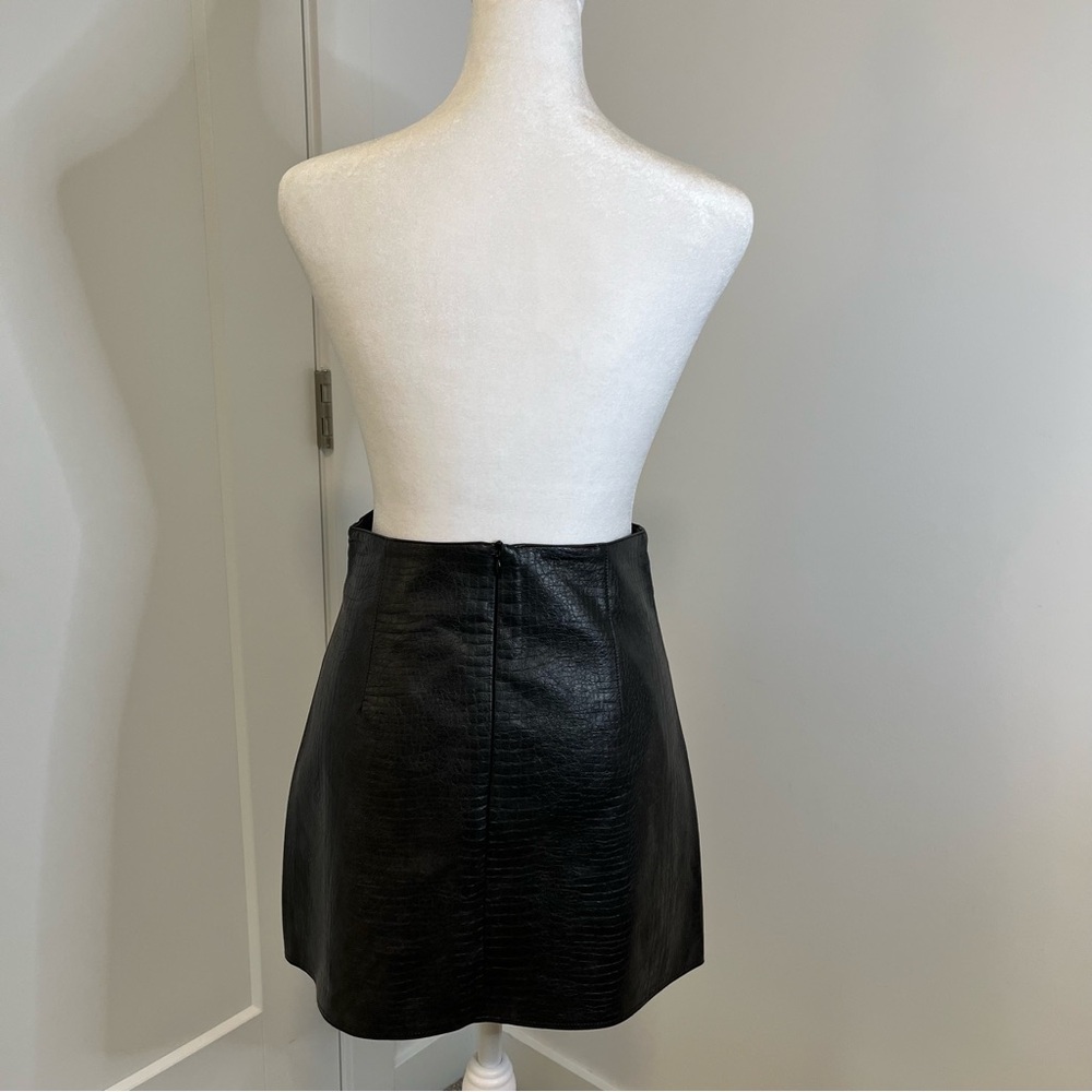 ZY Goddess Black Faux Leather Skort - Size M - FREE SHIPPING on Bundles $95+ - Picture 5 of 14